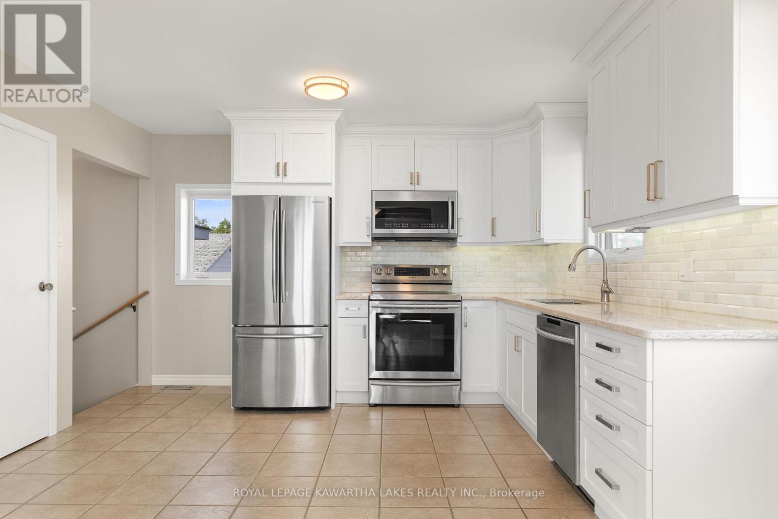 1240 Meadowview Road, Kawartha Lakes, Ontario  K0L 2W0 - Photo 22 - X12452116