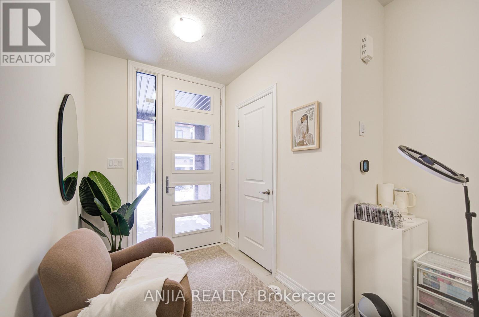 33 Bluebird Lane, Barrie (Painswick South), Ontario L9J 0M3 - Photo 13 - S12671940