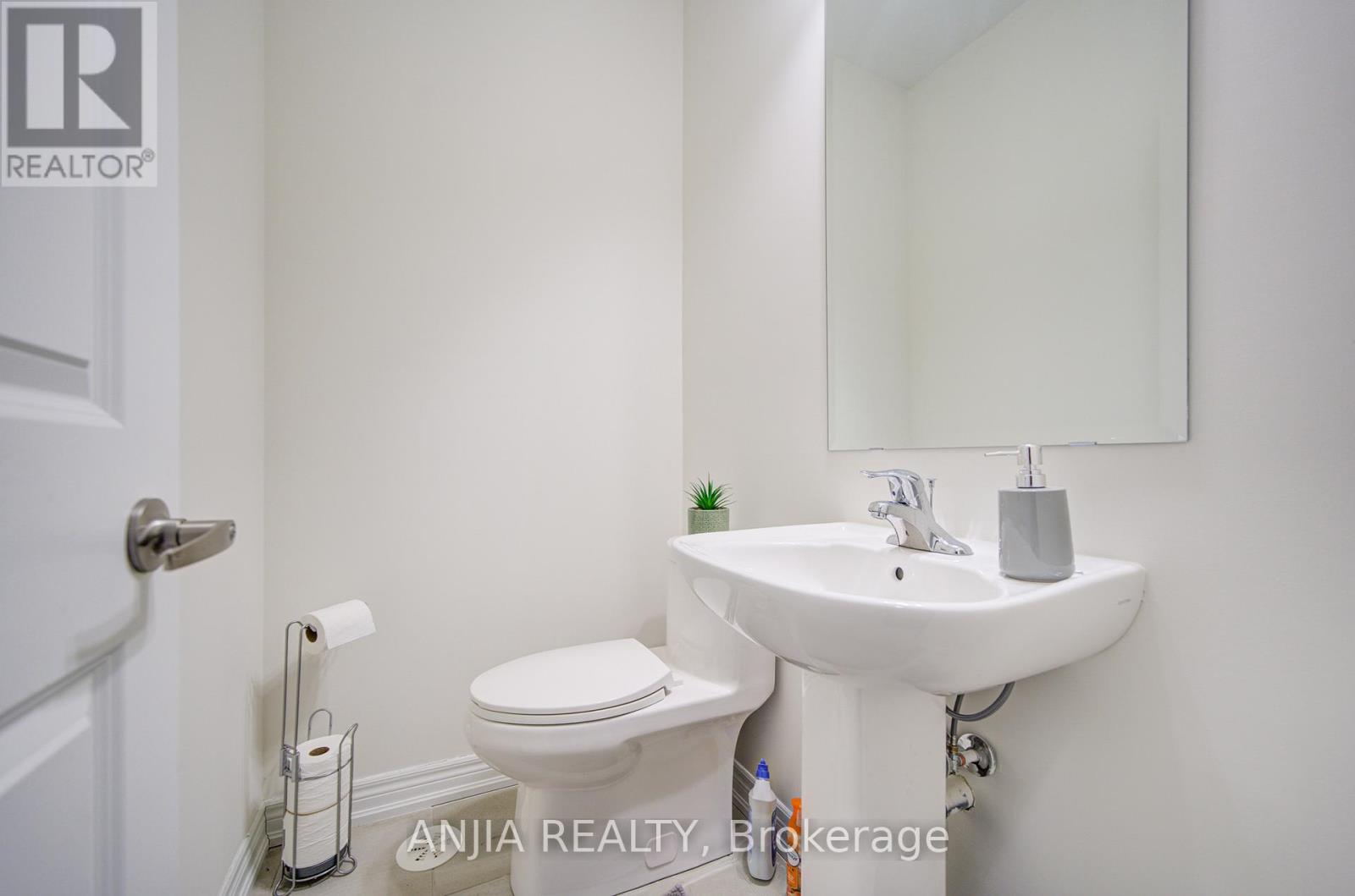 33 Bluebird Lane, Barrie (Painswick South), Ontario L9J 0M3 - Photo 17 - S12671940