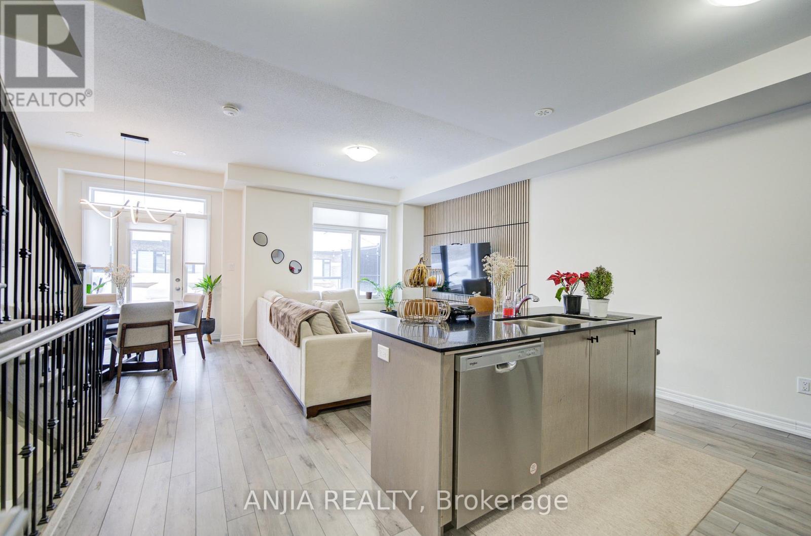 33 Bluebird Lane, Barrie (Painswick South), Ontario L9J 0M3 - Photo 18 - S12671940