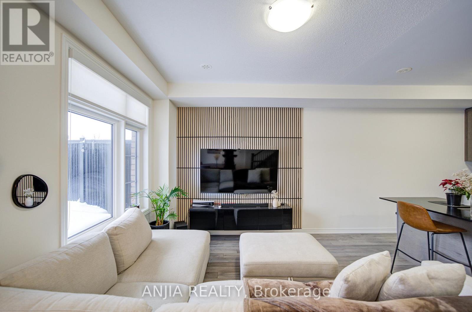 33 Bluebird Lane, Barrie (Painswick South), Ontario L9J 0M3 - Photo 27 - S12671940