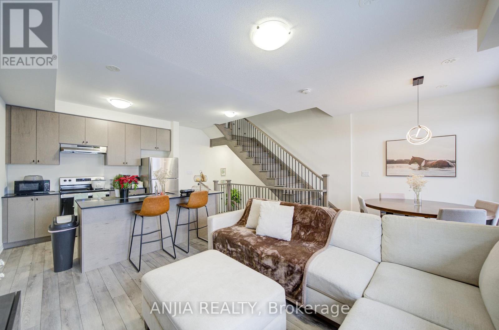 33 Bluebird Lane, Barrie (Painswick South), Ontario L9J 0M3 - Photo 31 - S12671940