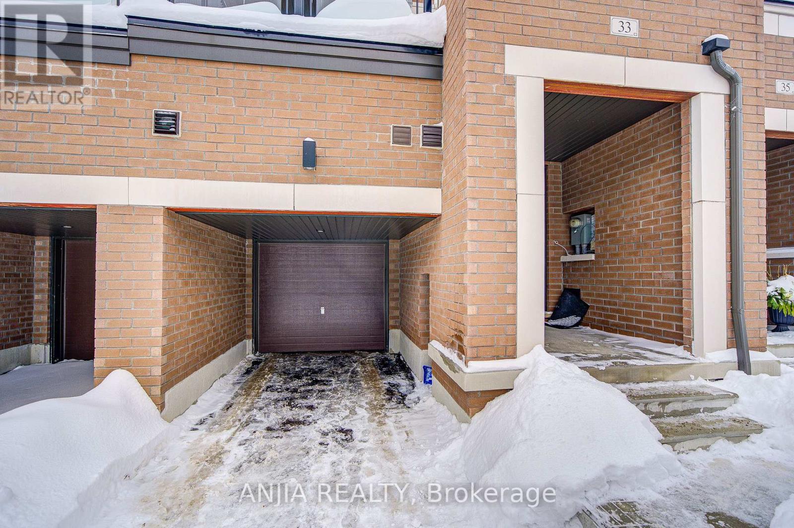 33 Bluebird Lane, Barrie (Painswick South), Ontario L9J 0M3 - Photo 4 - S12671940