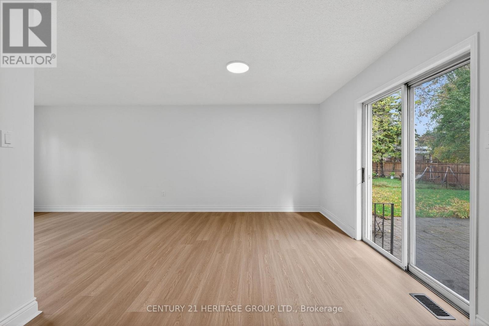 1087 County Rd 42, Clearview, Ontario  L0M 1S0 - Photo 11 - S12671990