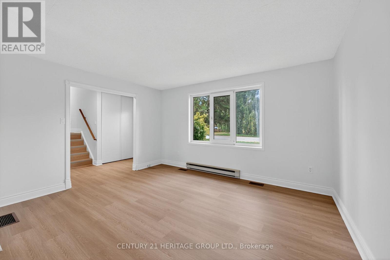 1087 County Rd 42, Clearview, Ontario  L0M 1S0 - Photo 16 - S12671990