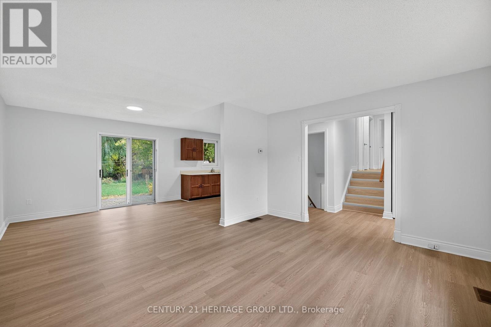 1087 County Rd 42, Clearview, Ontario  L0M 1S0 - Photo 17 - S12671990