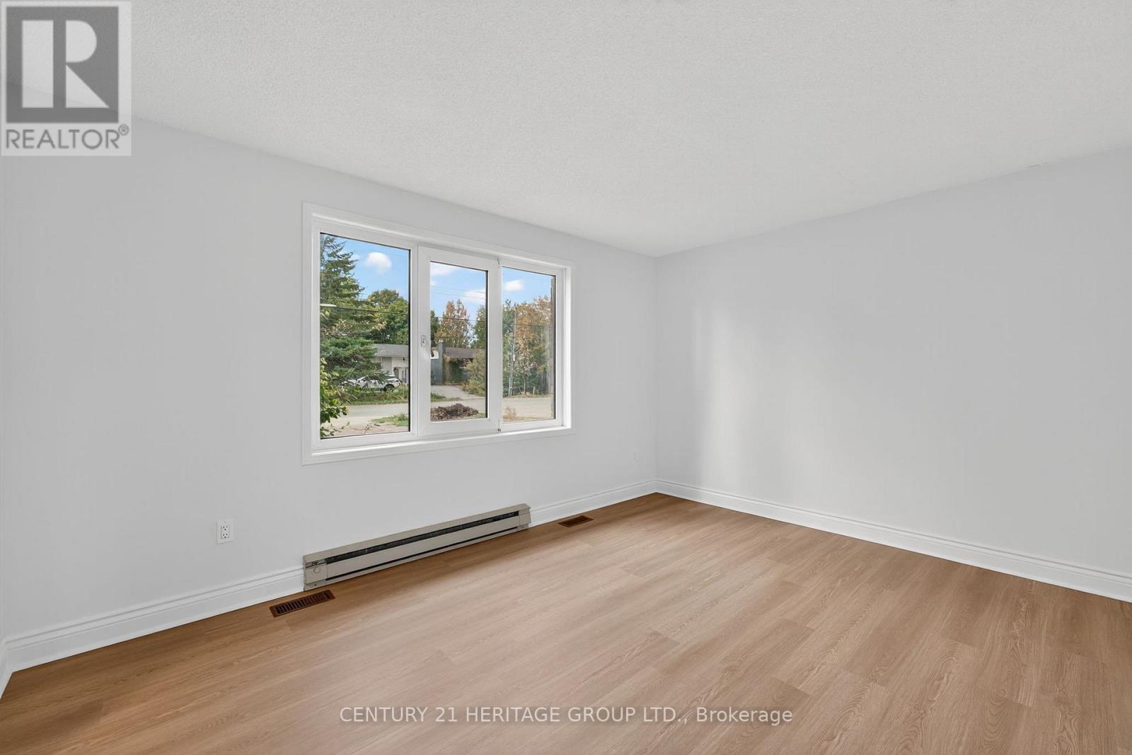 1087 County Rd 42, Clearview, Ontario  L0M 1S0 - Photo 19 - S12671990