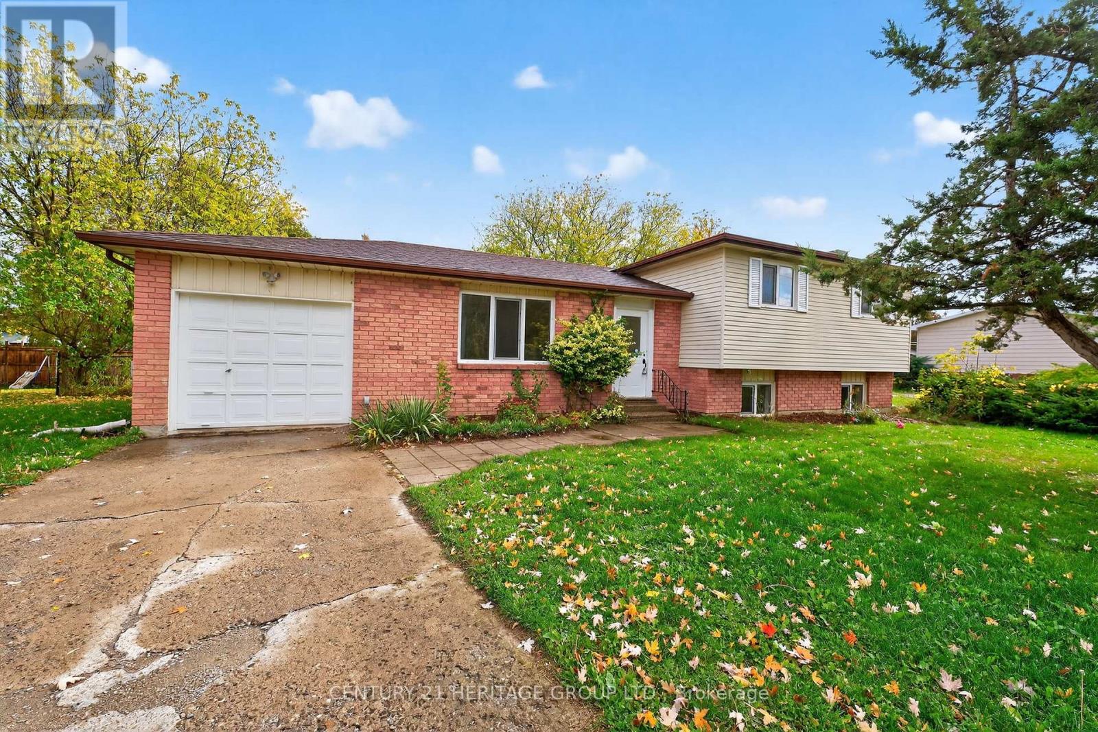 1087 County Rd 42, Clearview, Ontario  L0M 1S0 - Photo 3 - S12671990