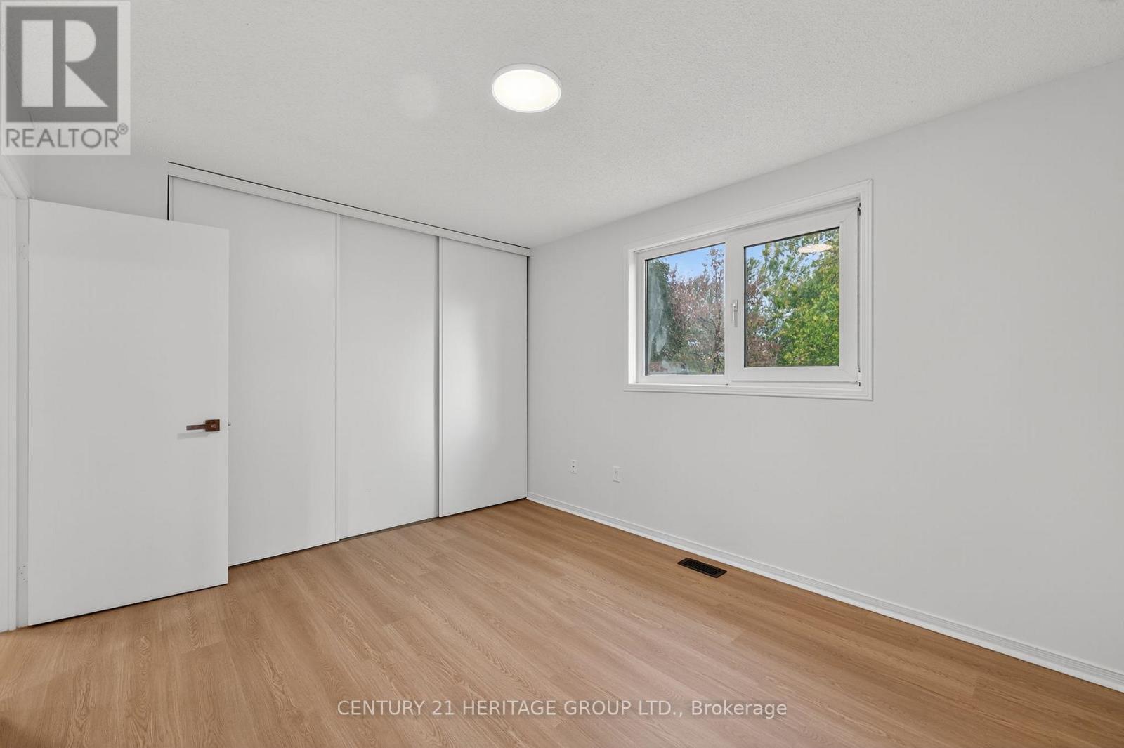 1087 County Rd 42, Clearview, Ontario  L0M 1S0 - Photo 30 - S12671990