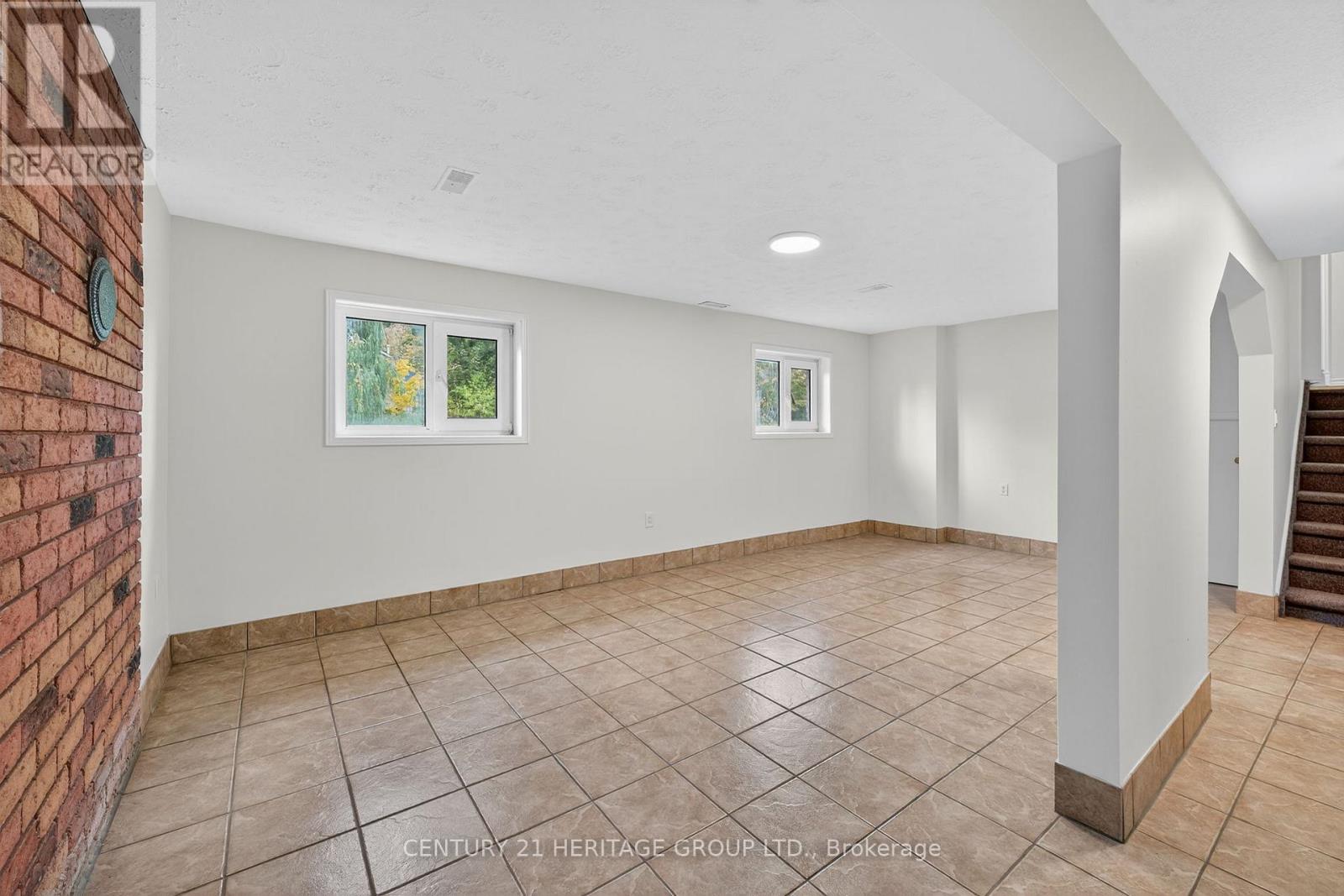 1087 County Rd 42, Clearview, Ontario  L0M 1S0 - Photo 36 - S12671990