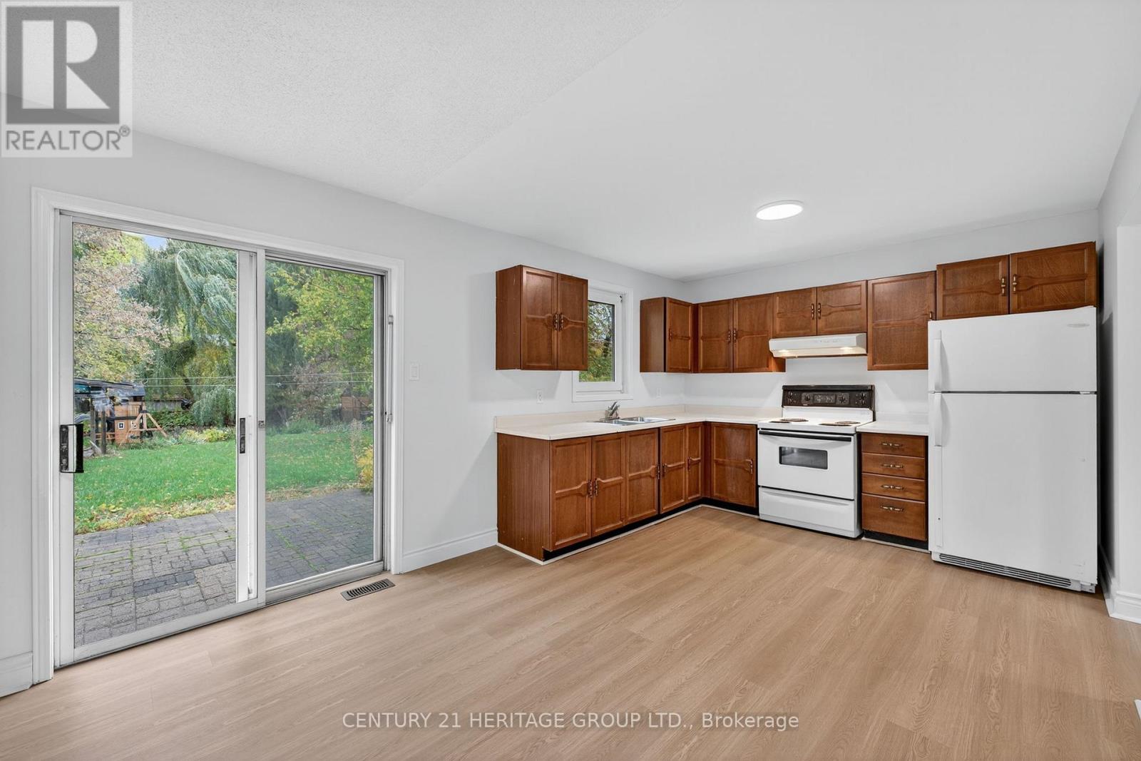 1087 County Rd 42, Clearview, Ontario  L0M 1S0 - Photo 7 - S12671990