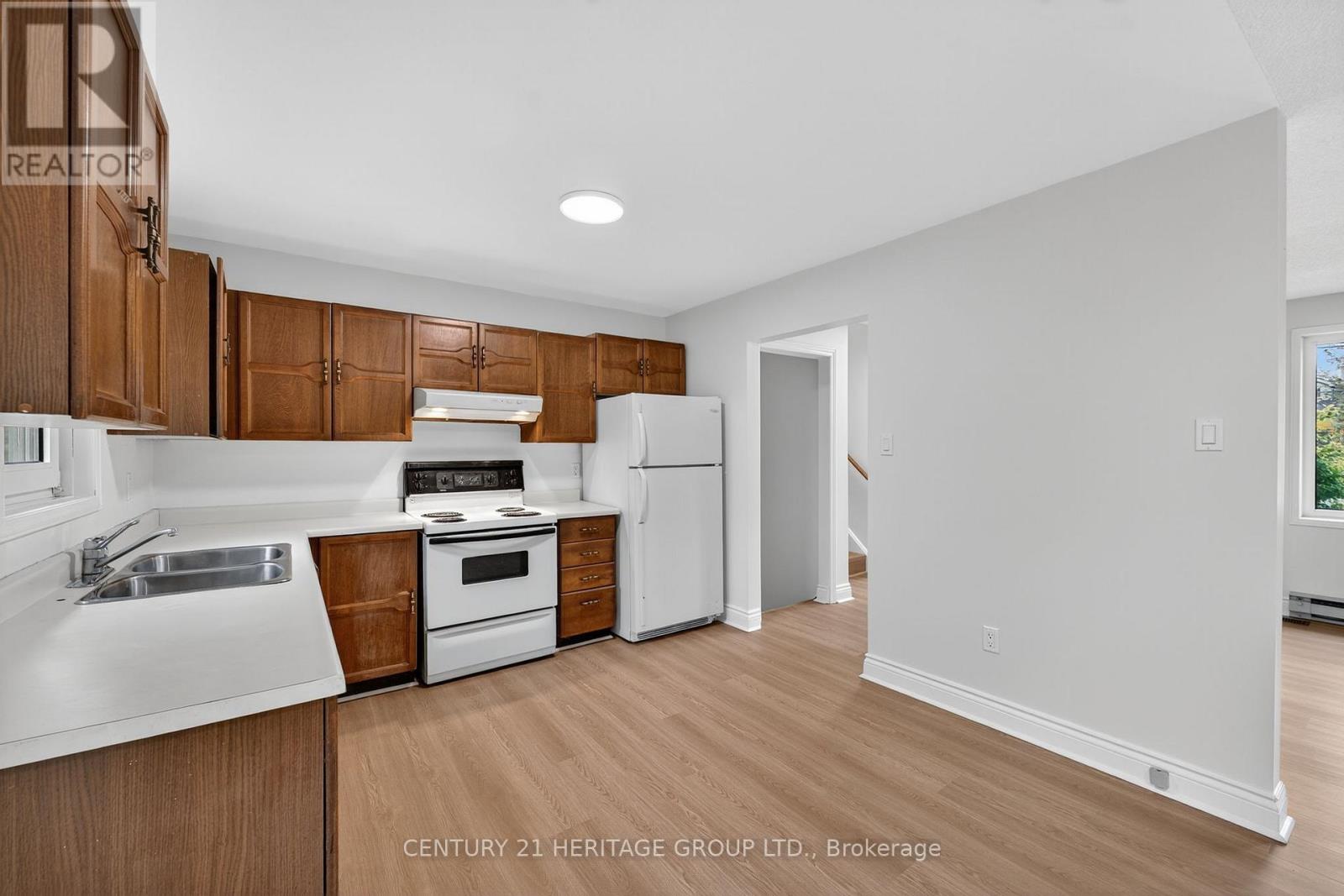 1087 County Rd 42, Clearview, Ontario  L0M 1S0 - Photo 9 - S12671990