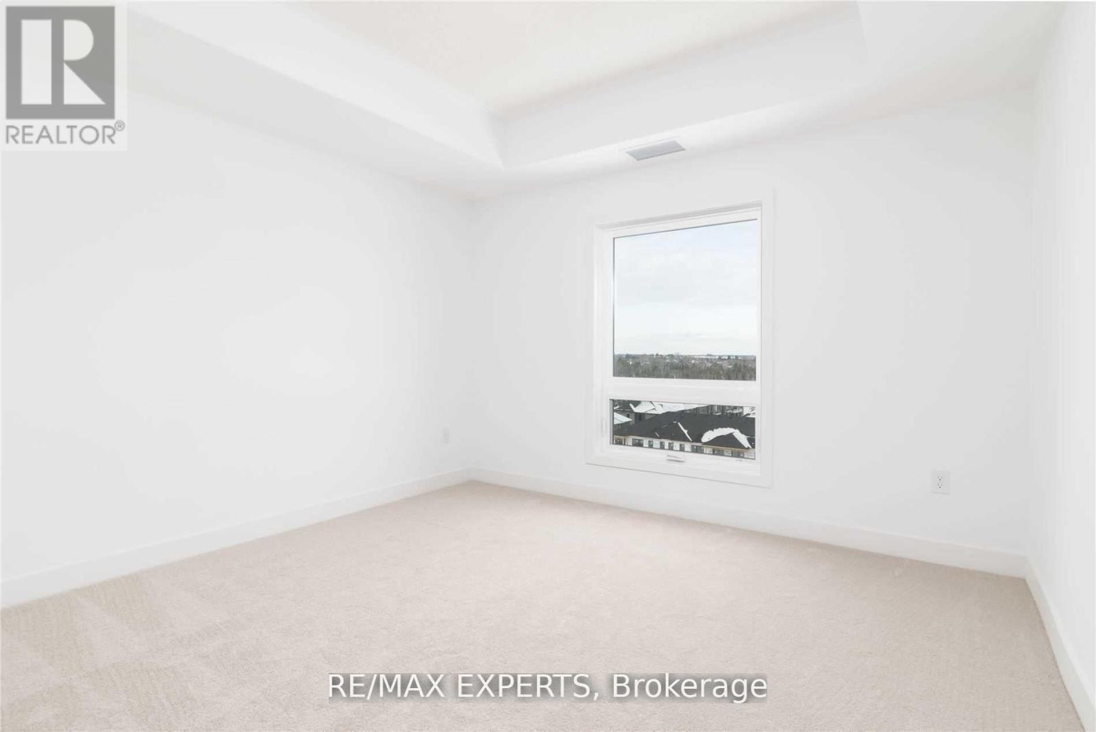 604 - 4 Spice Way, Barrie, Ontario  L9J 0M2 - Photo 8 - S12672076