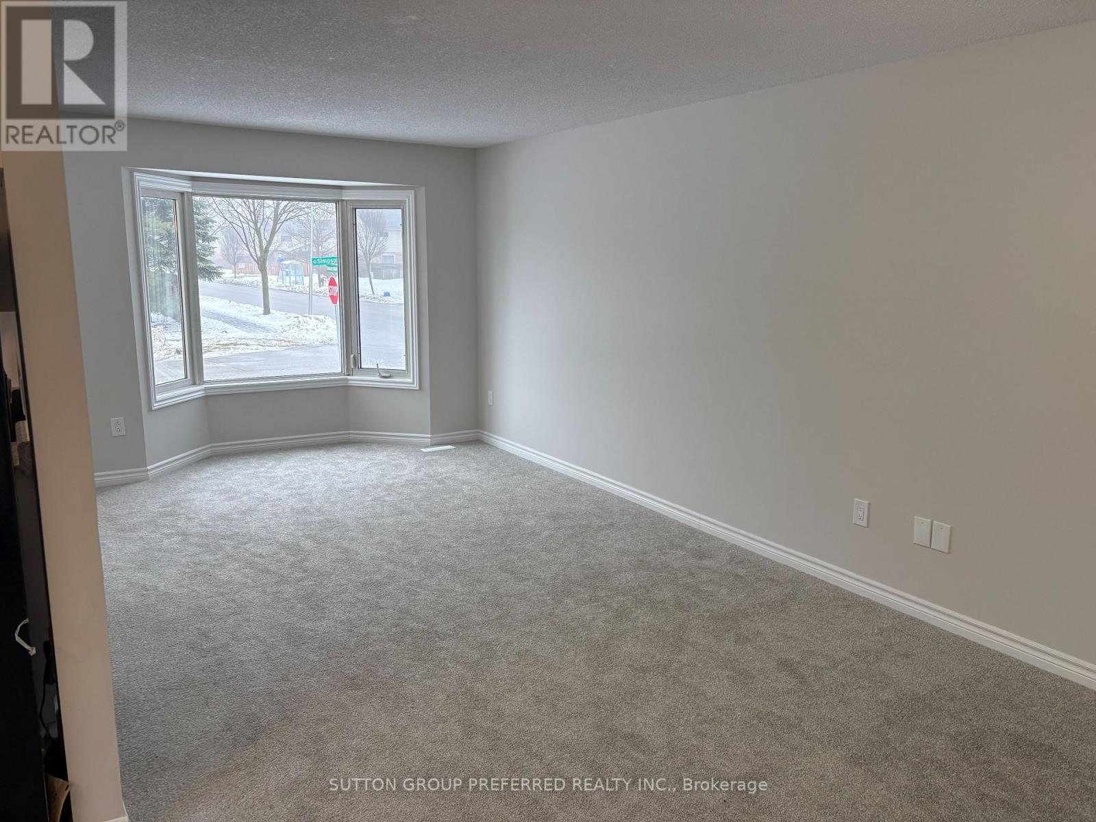 195 Simpson Crescent, London East (East K), Ontario  N5V 5E1 - Photo 4 - X12457328