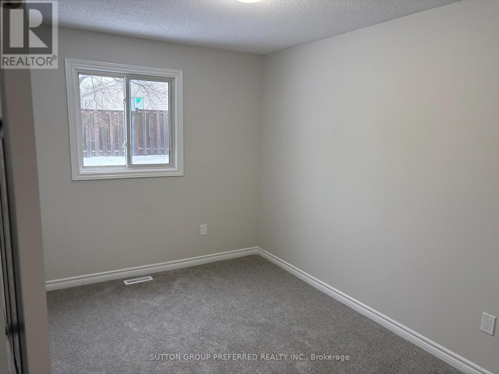 195 Simpson Crescent, London East (East K), Ontario  N5V 5E1 - Photo 8 - X12457328