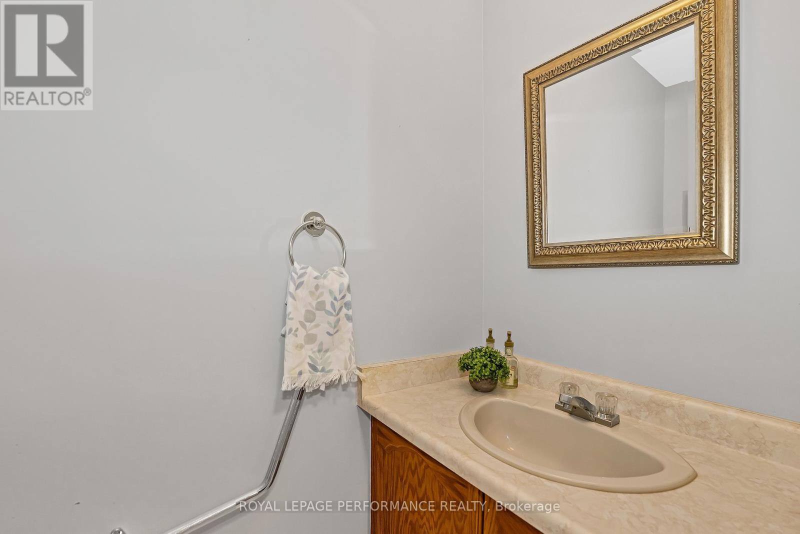 46 Otten Drive, Ottawa, Ontario  K2J 1J2 - Photo 12 - X12585352