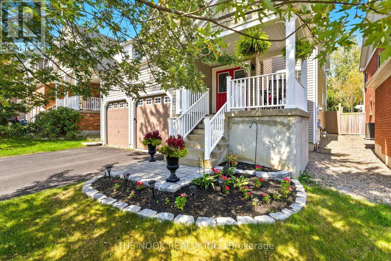 1624 Docking Court, Oshawa (Taunton), Ontario  L1K 0H3 - Photo 3 - E12672258