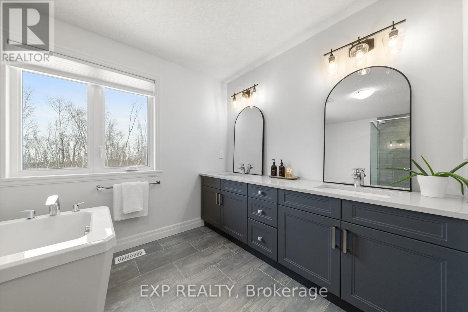 58 Lanark Drive, Belleville, Ontario  K8N 0G8 - Photo 26 - X12666406