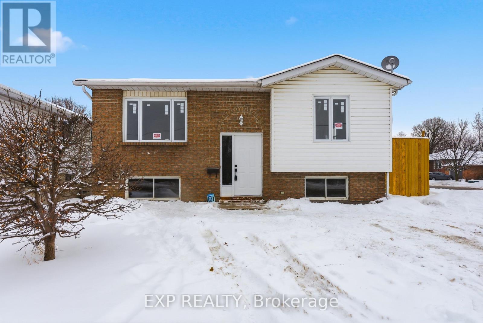 136 NORTH MURRAY STREET, Quinte West, Ontario
