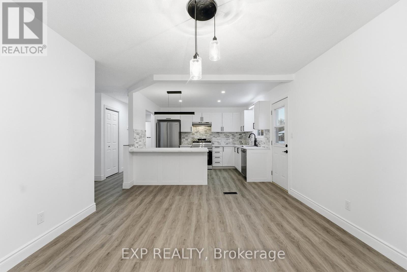 136 North Murray Street, Quinte West, Ontario  K8V 6R2 - Photo 11 - X12672166