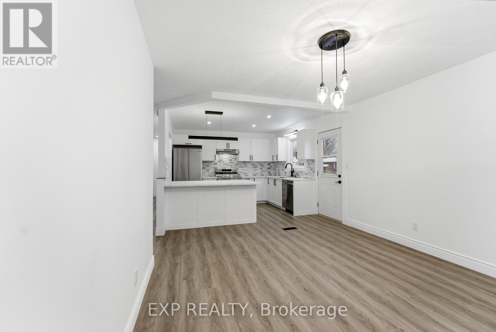 136 North Murray Street, Quinte West, Ontario  K8V 6R2 - Photo 9 - X12672166