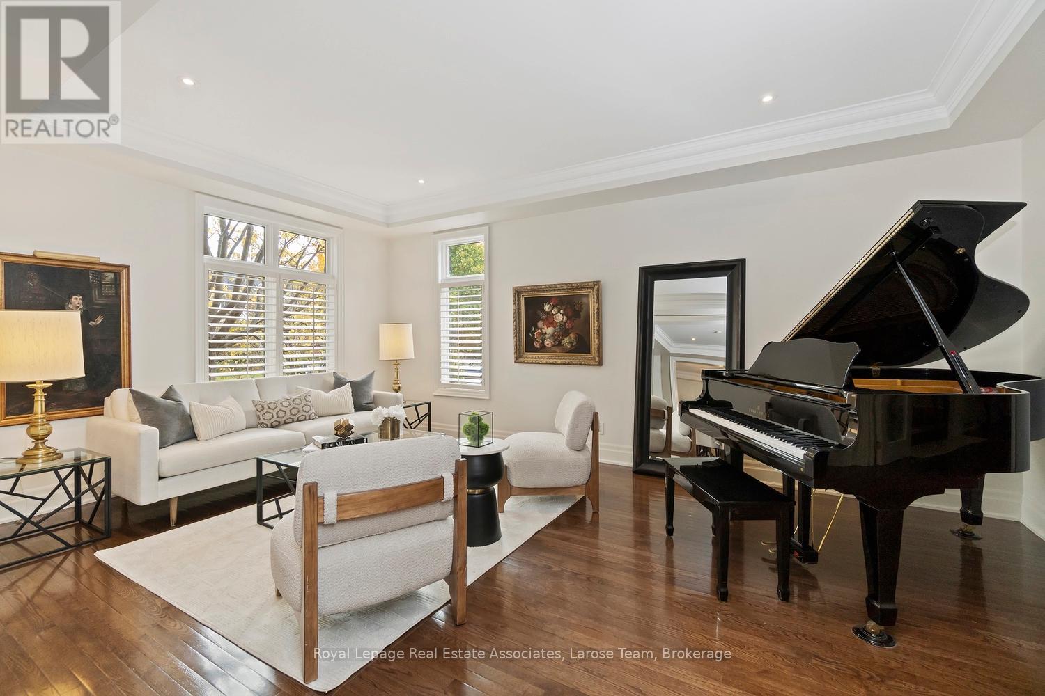 562 Gladwyne Court, Mississauga, Ontario  L5H 4L4 - Photo 7 - W12671950