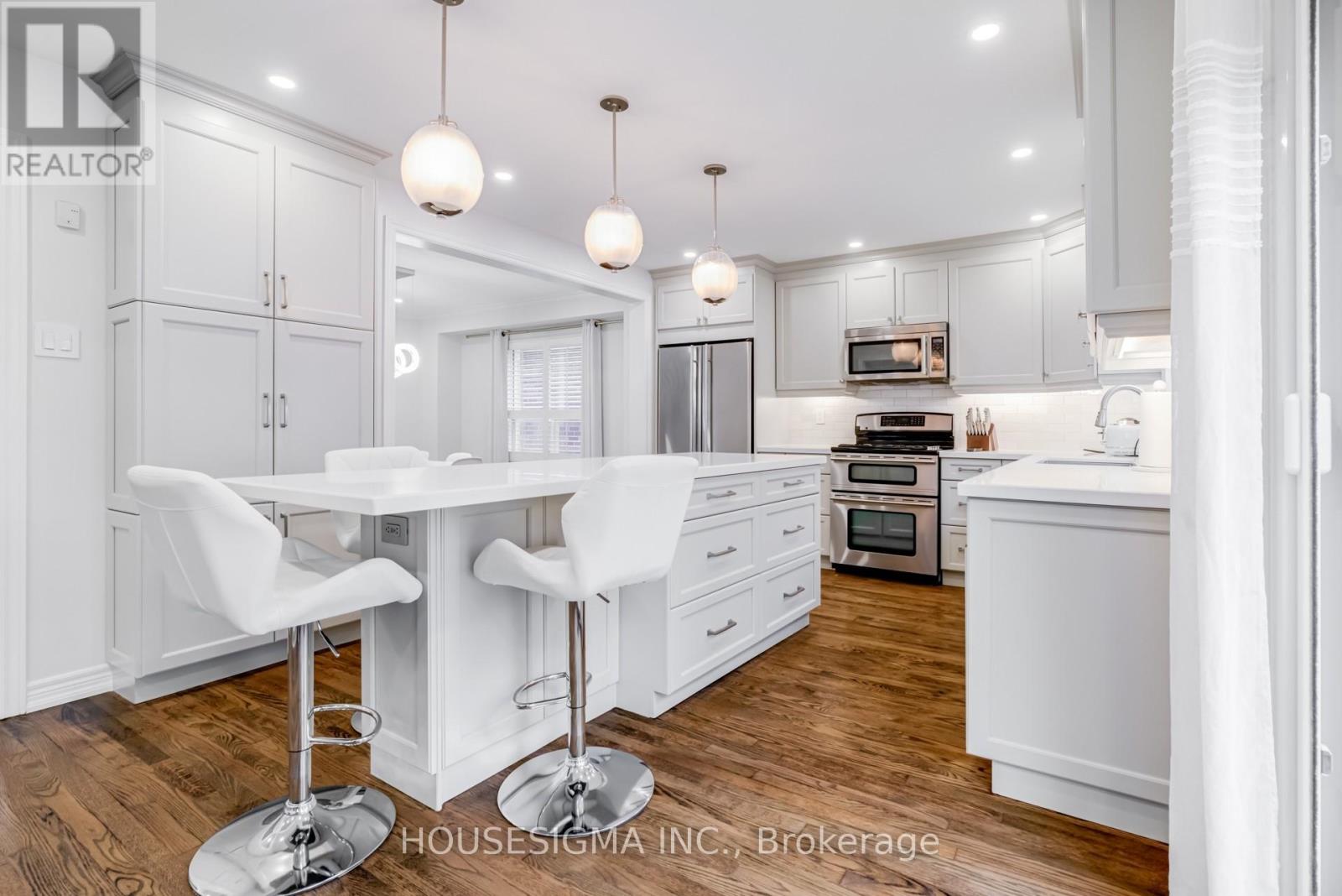 1475 Ravensmoor Crescent, Mississauga, Ontario  L5M 3L4 - Photo 11 - W12671974