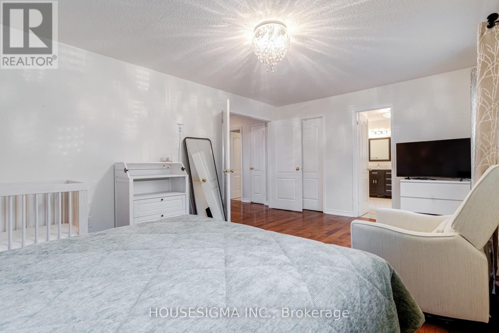 1475 Ravensmoor Crescent, Mississauga, Ontario  L5M 3L4 - Photo 17 - W12671974