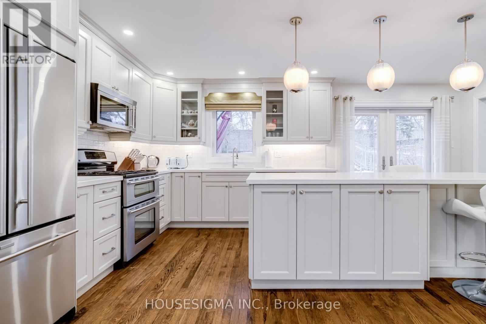 1475 Ravensmoor Crescent, Mississauga, Ontario  L5M 3L4 - Photo 9 - W12671974