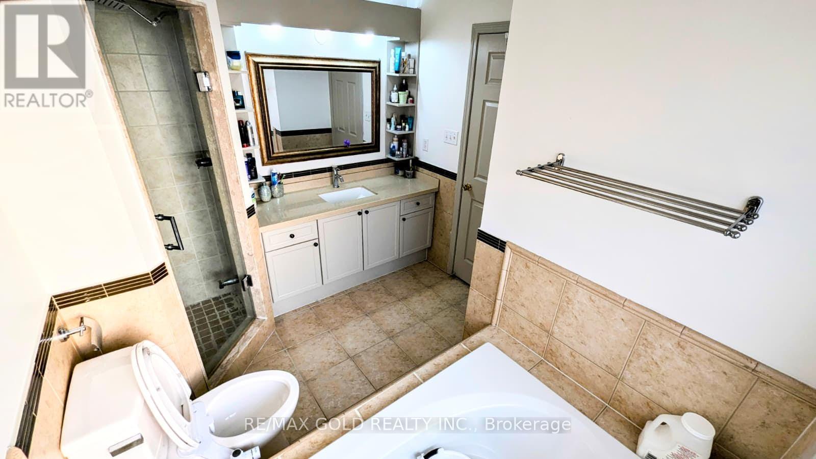 56 Williamson Drive, Brampton, Ontario  L7A 3L9 - Photo 16 - W12671982