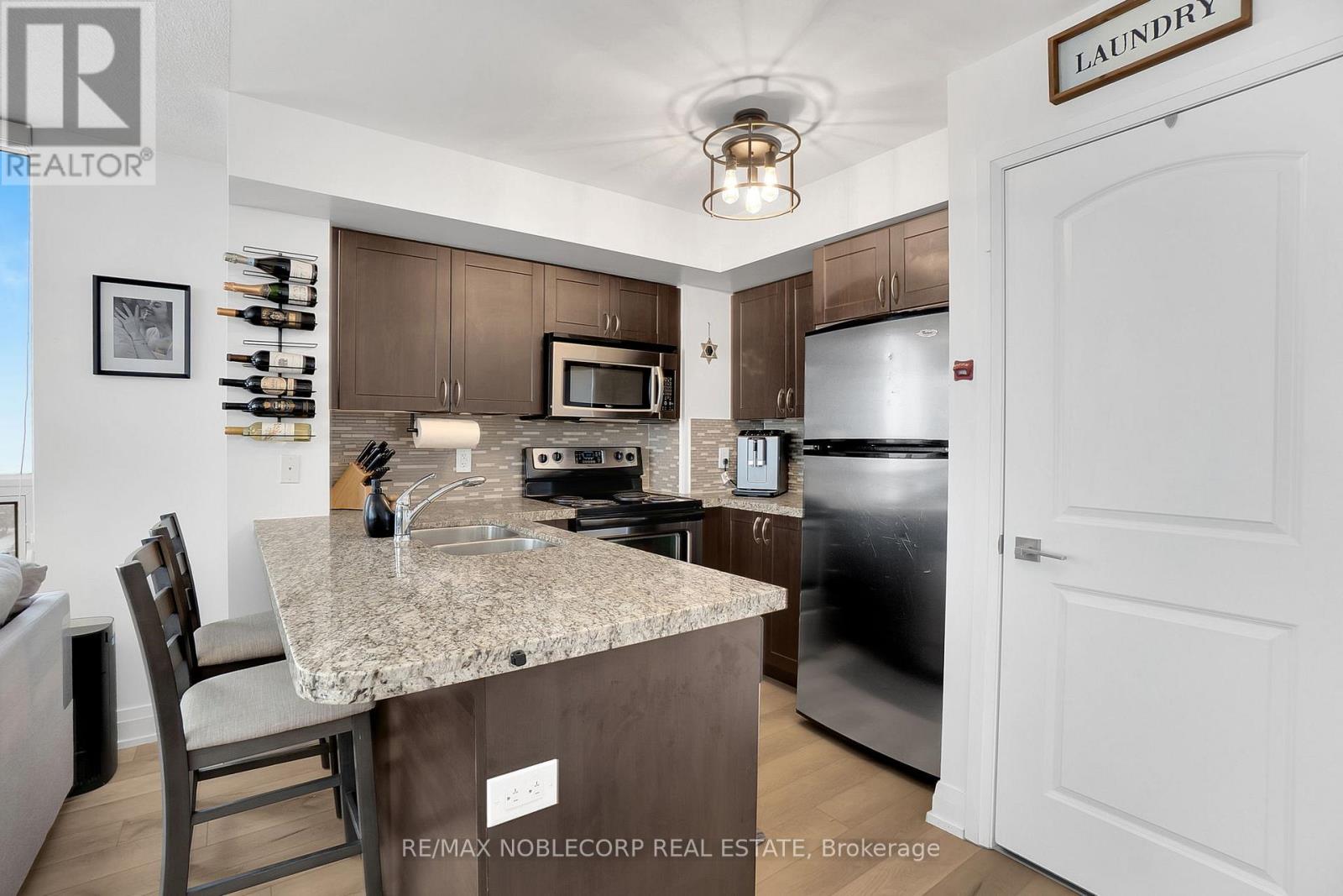 917 - 1060 Sheppard Avenue W, Toronto (York University Heights), Ontario  M3J 0G7 - Photo 14 - W12671994