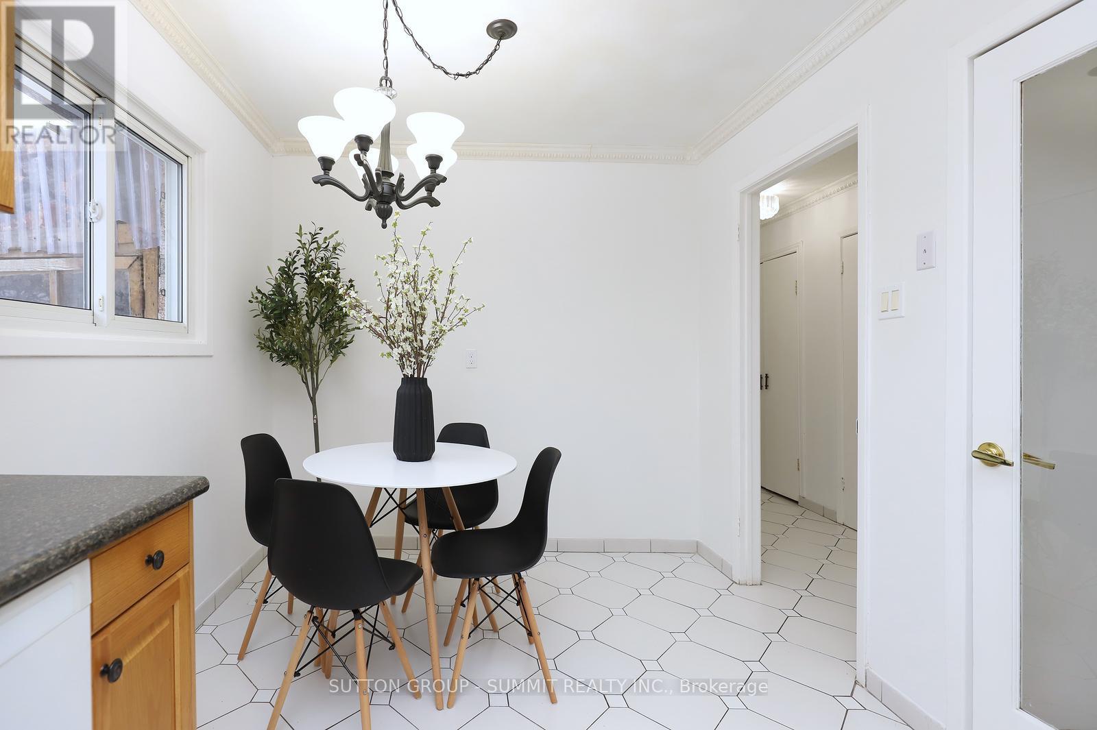 420 Appledore Crescent, Mississauga, Ontario  L5B 2L6 - Photo 12 - W12672058