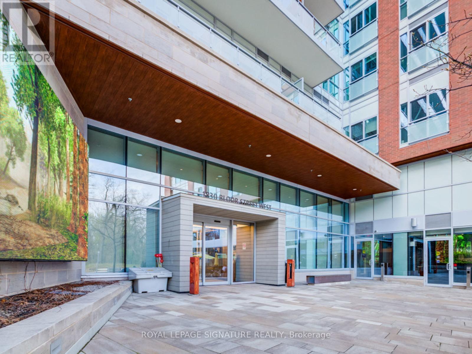 736 - 1830 Bloor Street W, Toronto, Ontario  M6P 0A2 - Photo 2 - W12672066