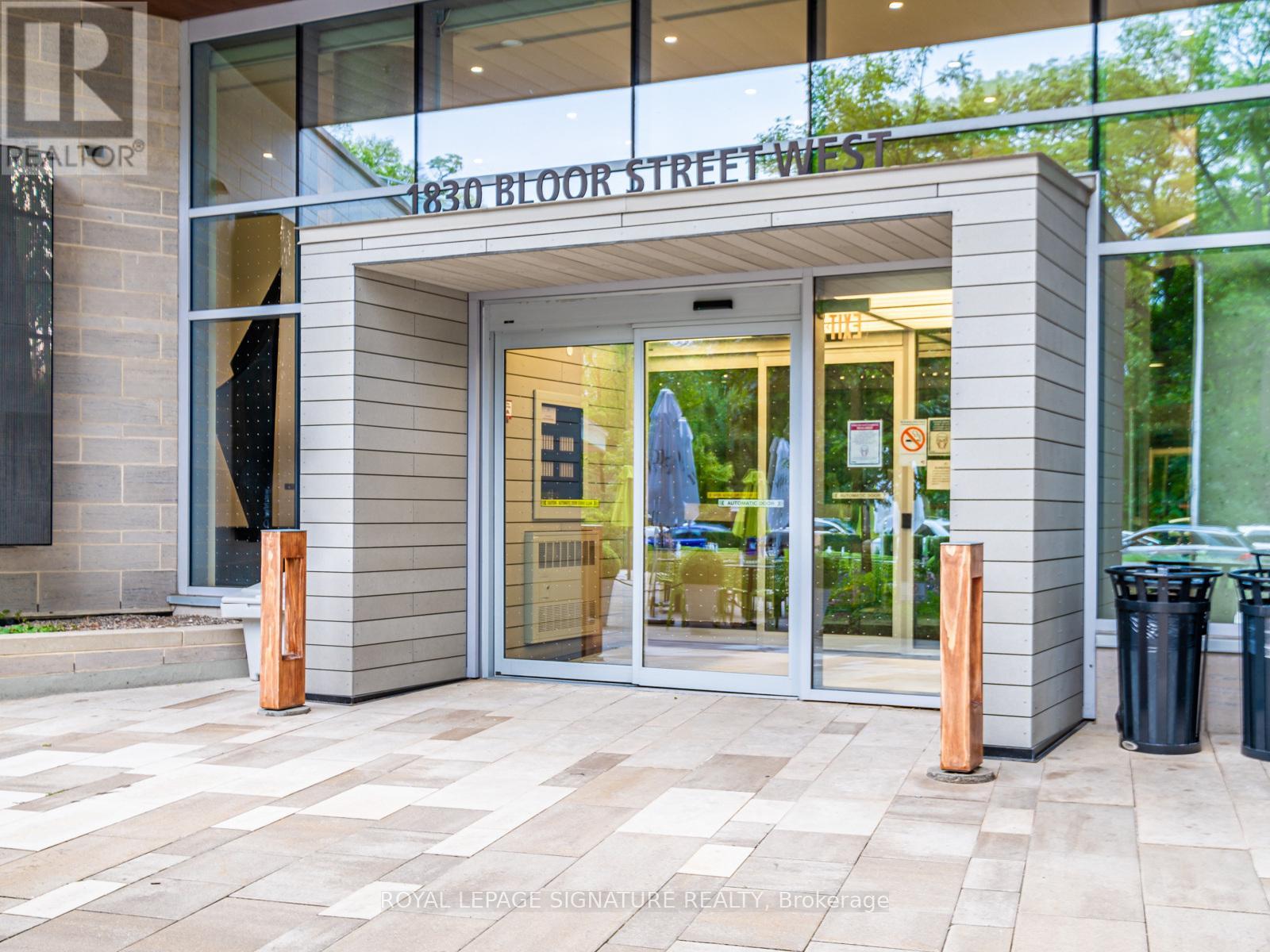 736 - 1830 Bloor Street W, Toronto, Ontario  M6P 0A2 - Photo 3 - W12672066