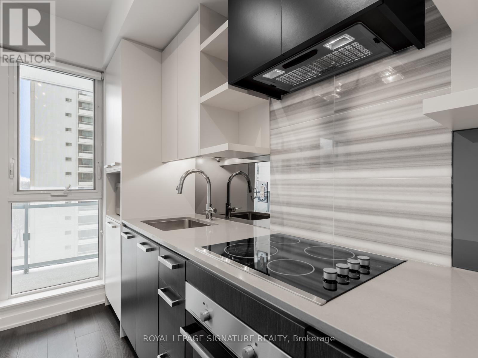 736 - 1830 Bloor Street W, Toronto, Ontario  M6P 0A2 - Photo 8 - W12672066