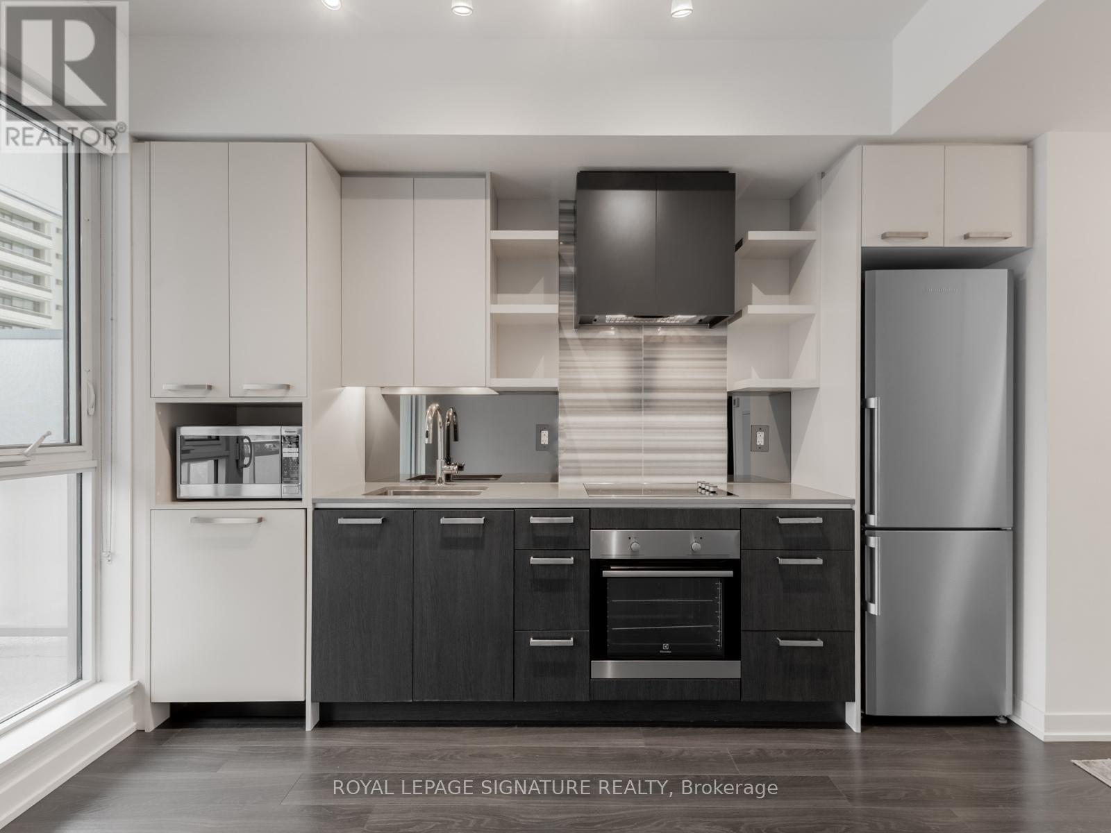 736 - 1830 Bloor Street W, Toronto, Ontario  M6P 0A2 - Photo 9 - W12672066