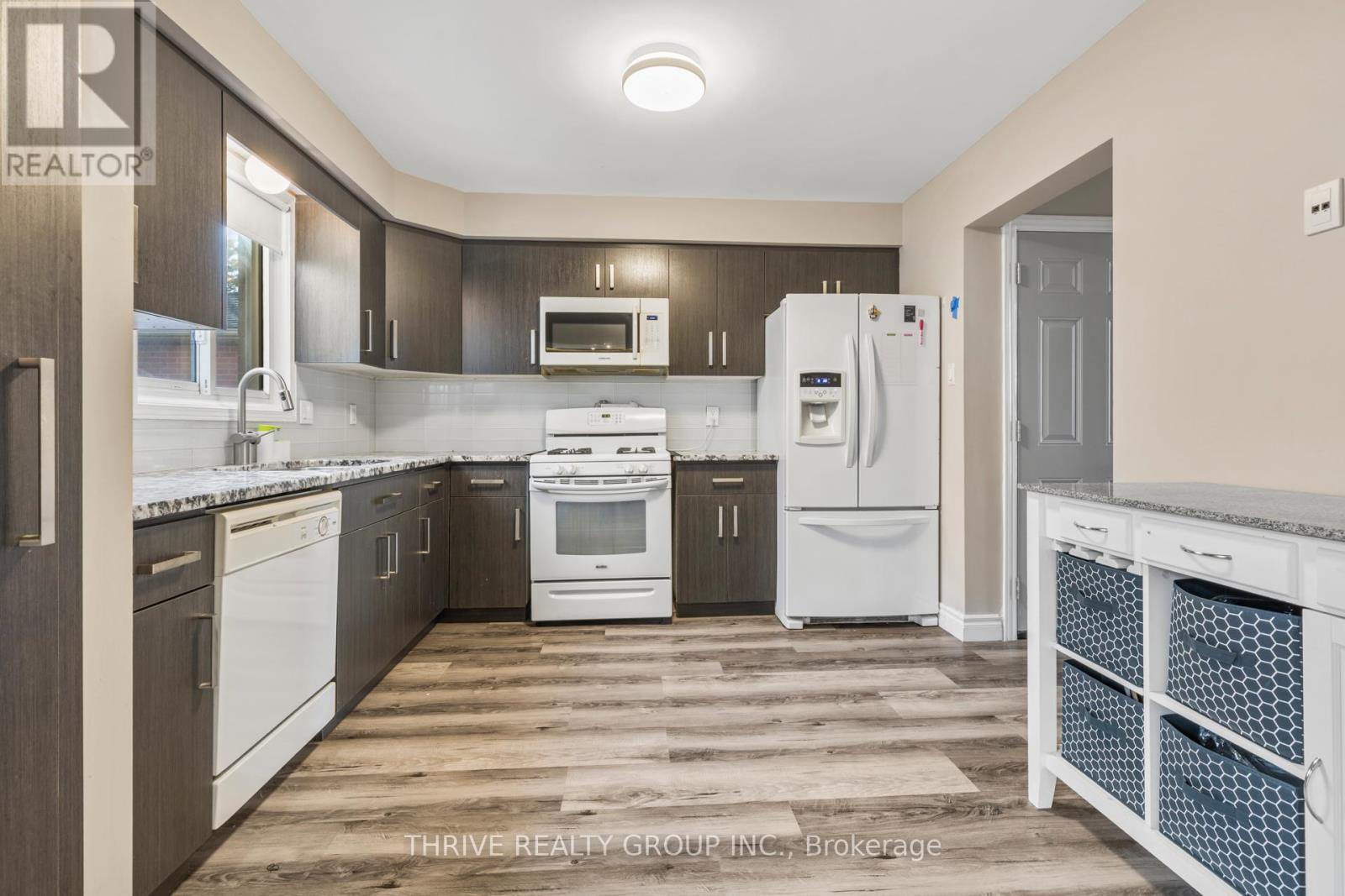 74 Erica Crescent, London South (South X), Ontario  N6E 3P5 - Photo 8 - X12672226