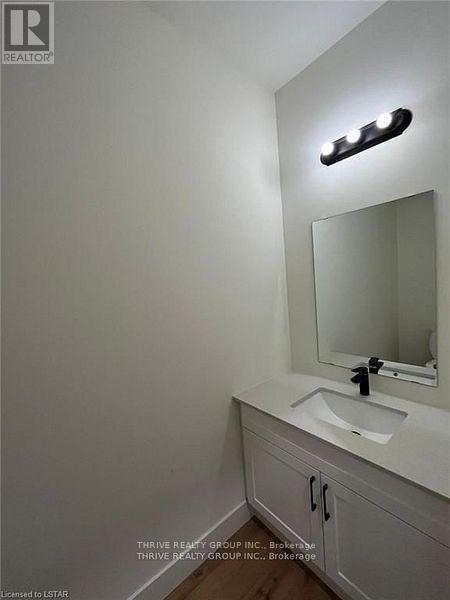 26 - 1595 Capri Crescent, London North, Ontario  N6G 3P2 - Photo 4 - X12672288