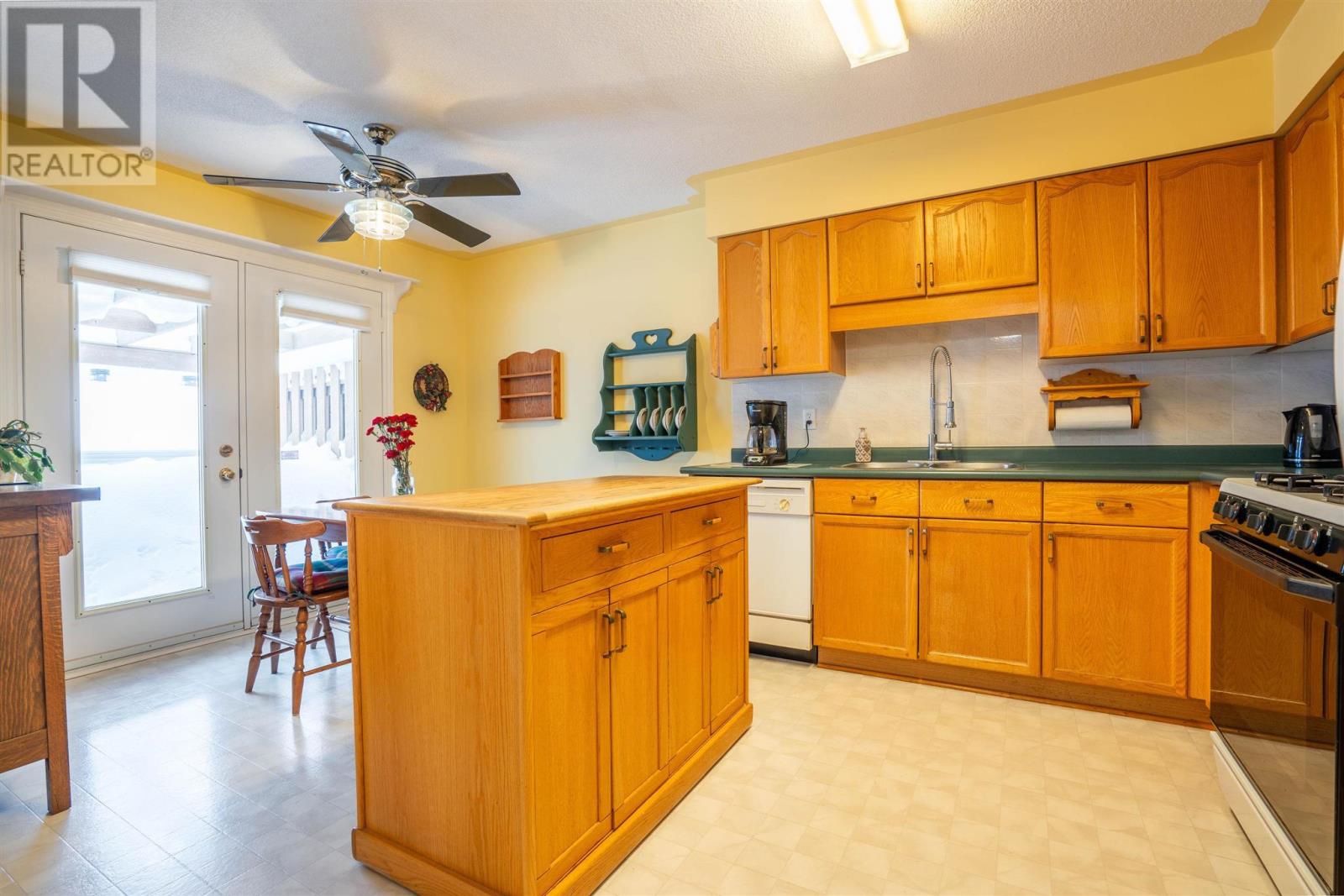 874 Lake St, Sault Ste. Marie, Ontario  P6B 6K2 - Photo 12 - SM260045