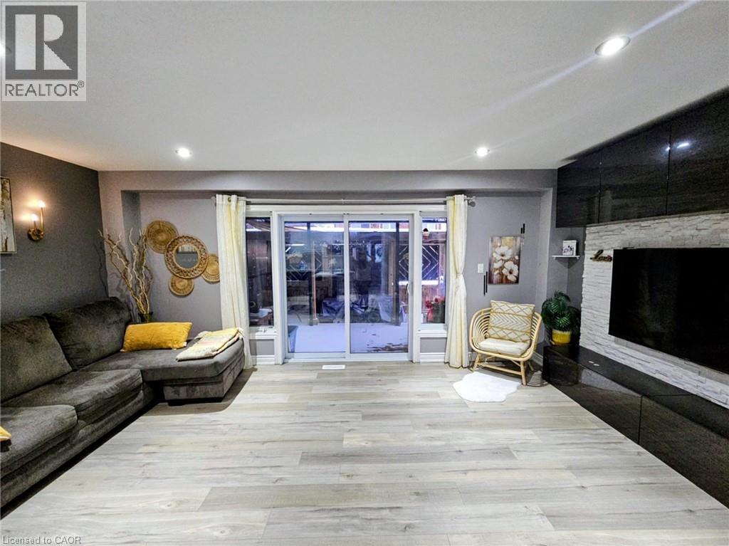 560 Landgren Court Unit# (Upper), Kitchener, Ontario  N2A 4J7 - Photo 5 - 40791584