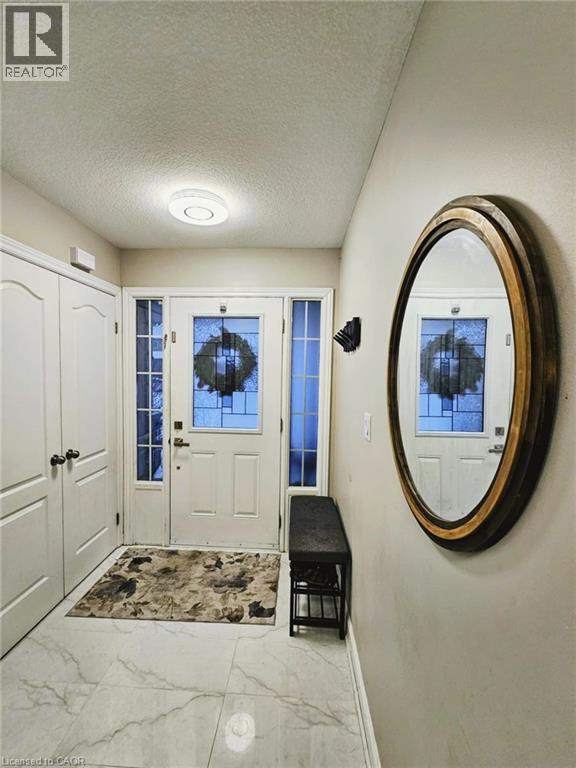 560 Landgren Court Unit# (Upper), Kitchener, Ontario  N2A 4J7 - Photo 2 - 40791584