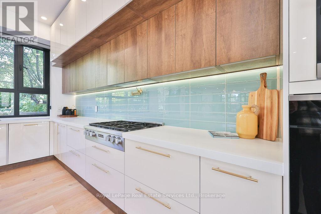 431 Sandlewood Road, Oakville, Ontario  L6L 3S3 - Photo 14 - W12672278