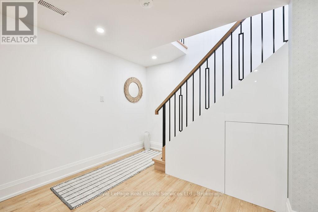 431 Sandlewood Road, Oakville, Ontario  L6L 3S3 - Photo 43 - W12672278