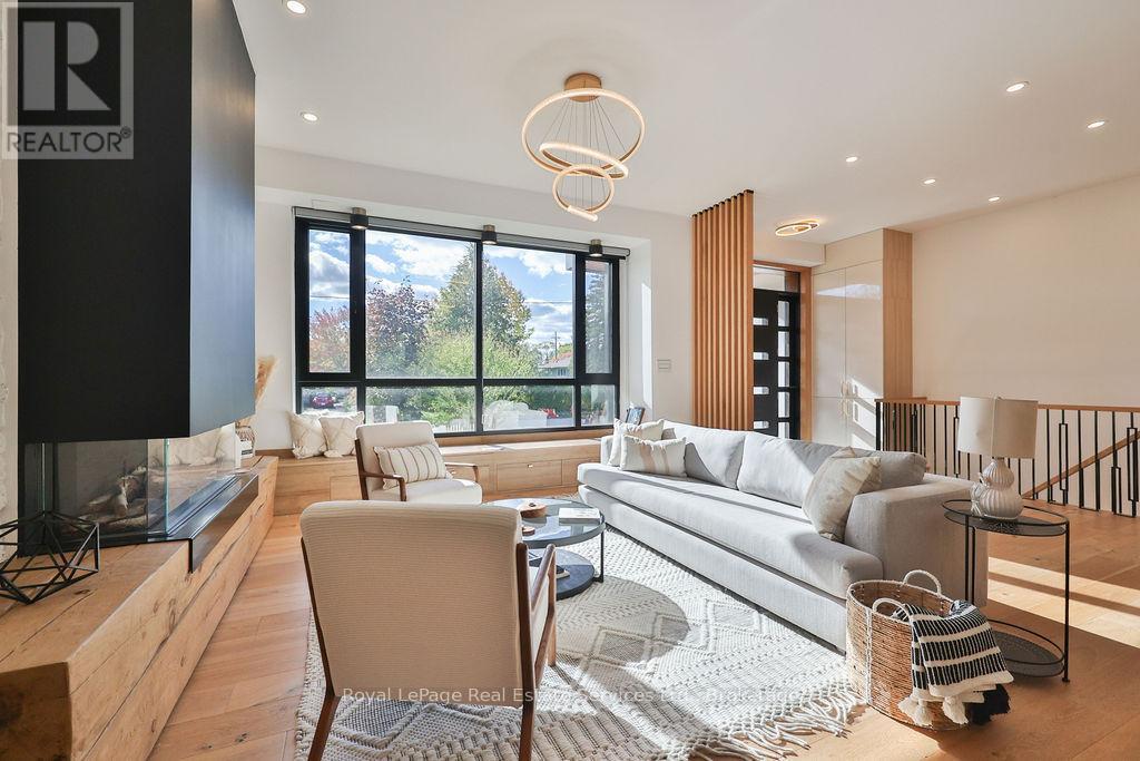 431 Sandlewood Road, Oakville, Ontario  L6L 3S3 - Photo 7 - W12672278