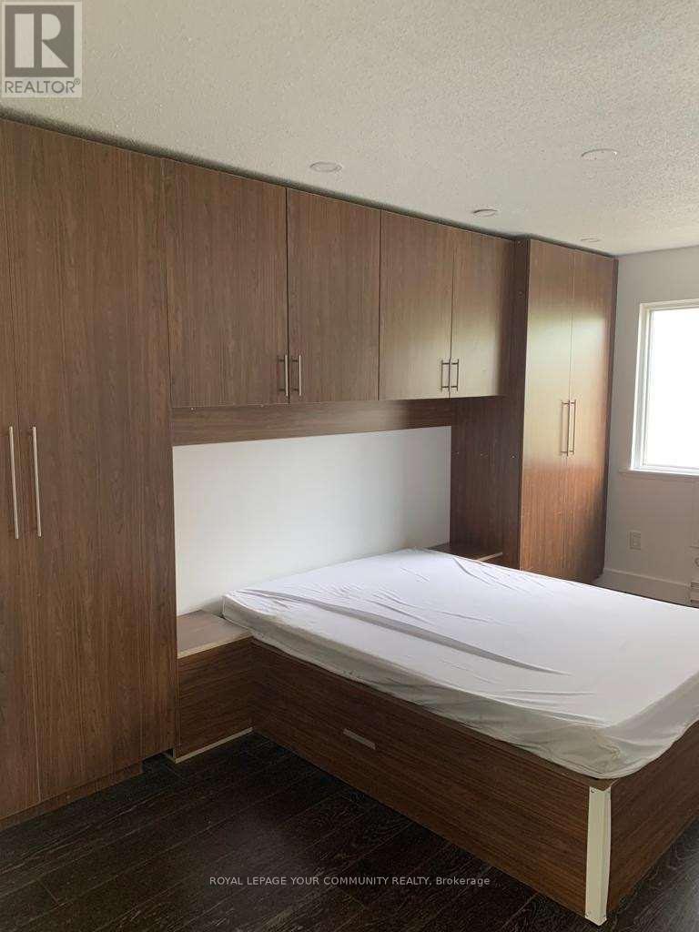 1011 - 1450 Glen Abbey Gate, Oakville, Ontario  L6M 2V7 - Photo 10 - W12473650