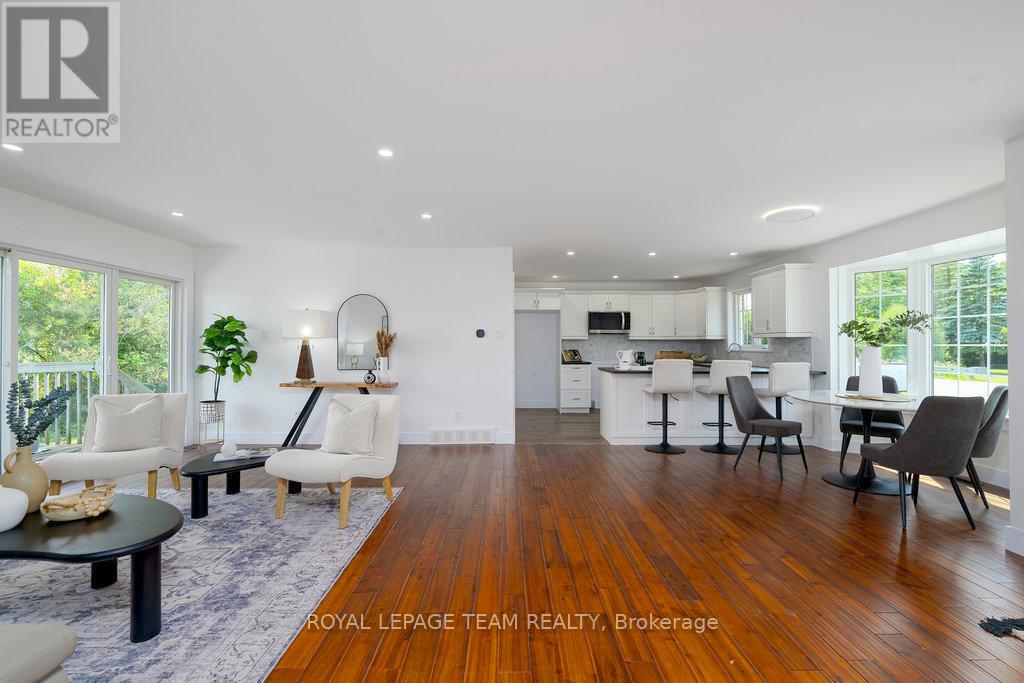 517 Donald B. Munro Drive, Ottawa, Ontario  K0A 1L0 - Photo 10 - X12672098