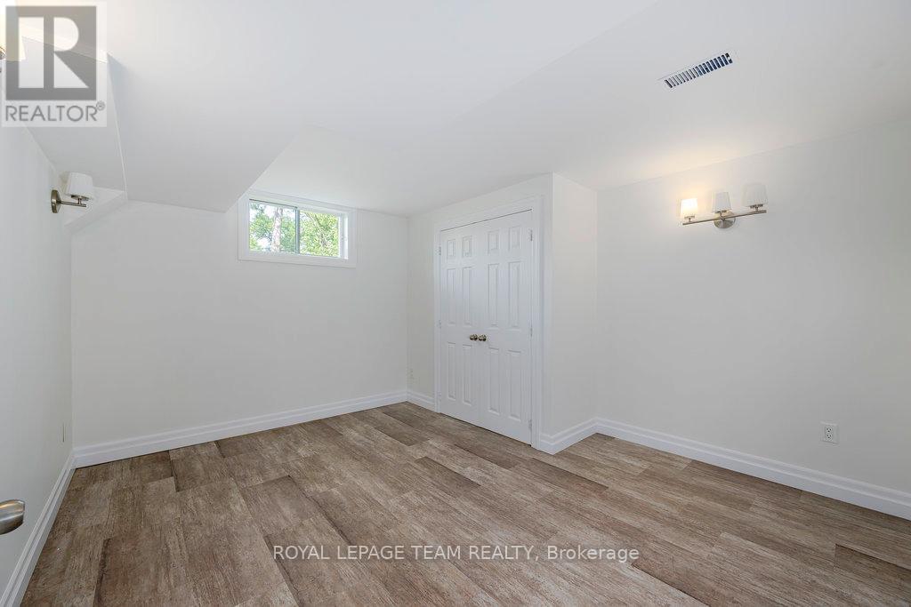 517 Donald B. Munro Drive, Ottawa, Ontario  K0A 1L0 - Photo 21 - X12672098