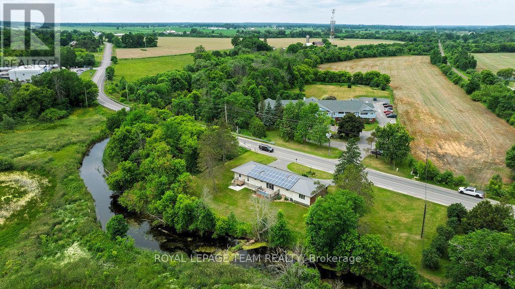 517 Donald B. Munro Drive, Ottawa, Ontario  K0A 1L0 - Photo 4 - X12672098