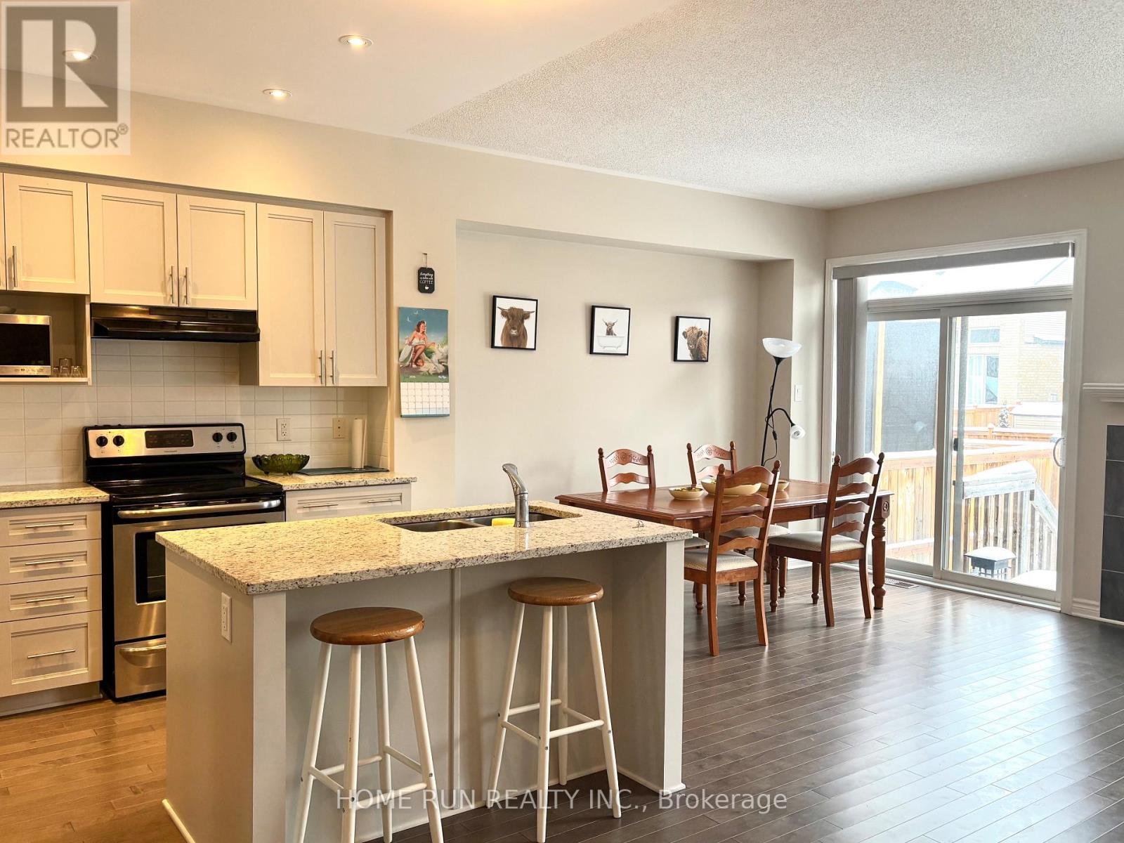 520 Earnscliffe Grove, Ottawa, Ontario  K4M 0E2 - Photo 4 - X12672272