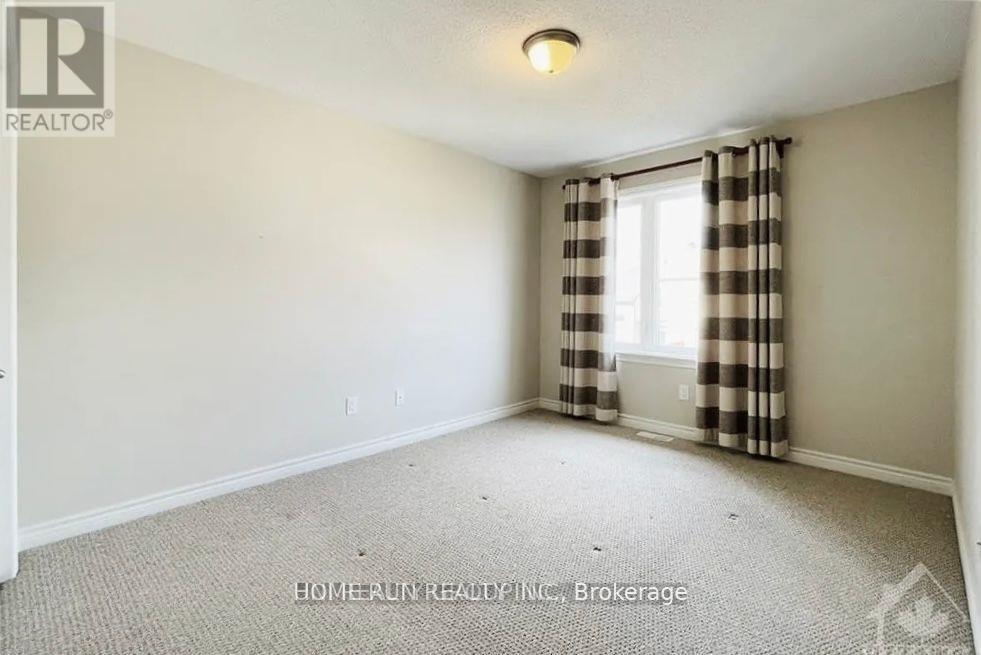 520 Earnscliffe Grove, Ottawa, Ontario  K4M 0E2 - Photo 6 - X12672272